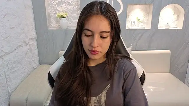 Nikka Tx online show from 11-19-25, 03:06