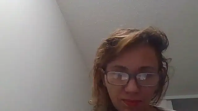 loveryvicky online show from 11-10-25, 05:23