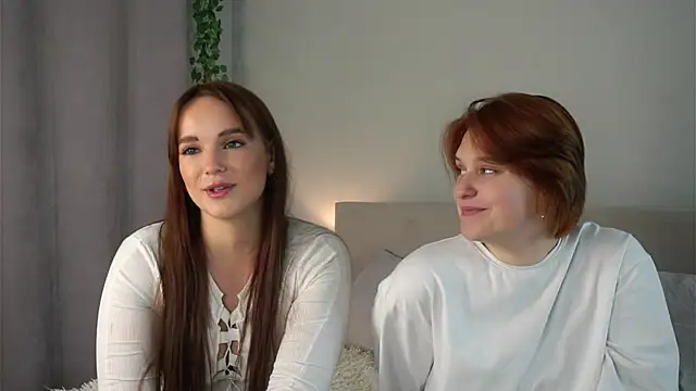 AnnamariaVansteenwyk online show from 10-30-25, 08:45