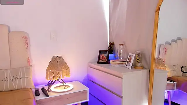 Manelyk  moon online show from 11-06-25, 09:52