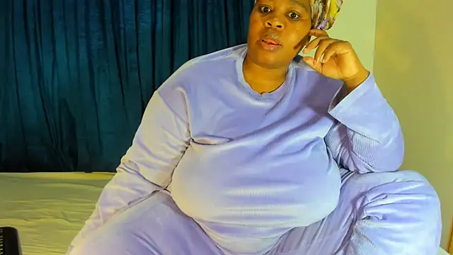 Snapshot of ThickLeeyanaXX chatting on 06-14-26, 03:19 ThickLeeyanaXX online show from 06-14-26, 03:19