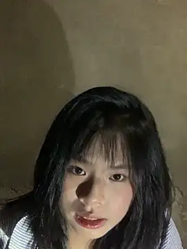 Snapshot of huttonmay358 chatting on 10-29-25, 02:05 huttonmay358 online show from 10-29-25, 02:05