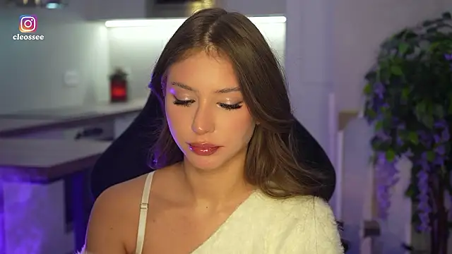 Cleose online show from 02-19-26, 07:05