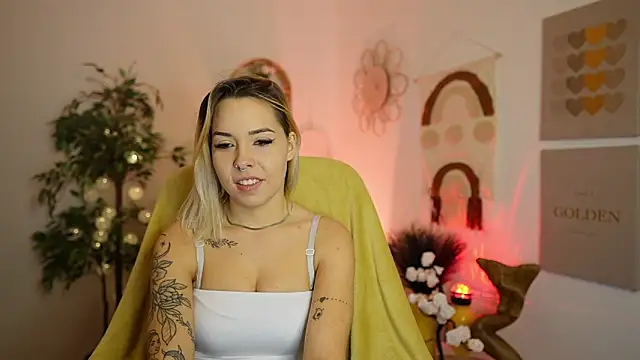 Anabel Moon online show from 11-07-25, 02:32