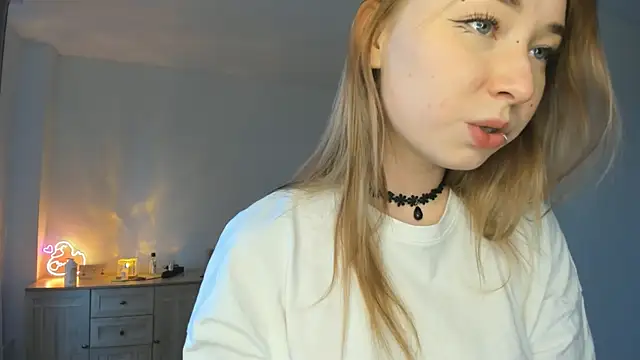 Angella Mills online show from 11-06-25, 06:17