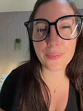 MysteryGirl   online show from 06-16-26, 07:41
