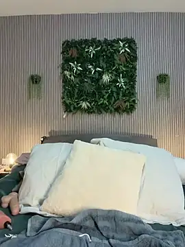 MysteryGirl   online show from 06-11-26, 07:49