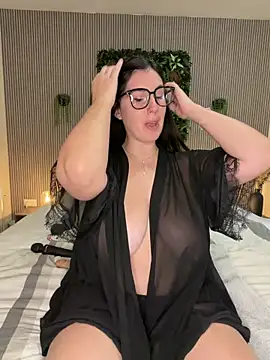 MysteryGirl   online show from 11-20-25, 09:10