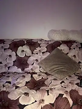 Natashaa15 online show from 12-22-25, 10:21