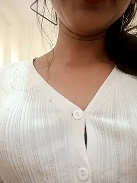 Cute Sanaaya online show from 12-14-25, 10:10