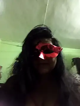 LOVE  RANI online show from 05-19-26, 01:43