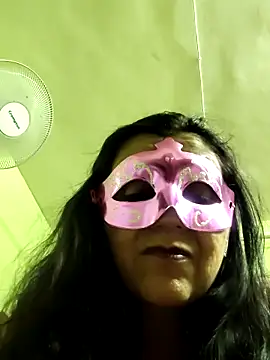 LOVE  RANI online show from 06-18-26, 06:57