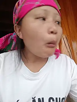 Snapshot of yoyo-mi chatting on 07-19-26, 02:53 yoyo-mi online show from 07-19-26, 02:53