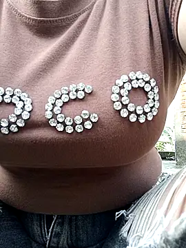 yoyo-mi online show from 04-14-26, 09:36