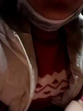 yoyo-mi online show from 12-15-25, 01:17