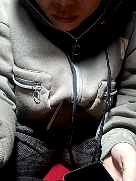 yoyo-mi online show from 11-29-25, 01:00