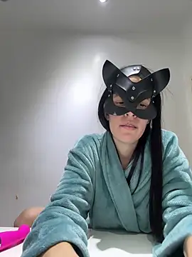 Snapshot of carolinedanger_ chatting on 11-08-25, 12:14 carolinedanger online show from 11-08-25, 12:14