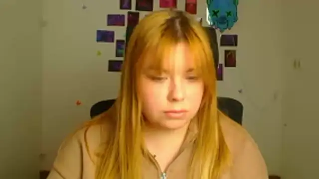 Snapshot of SusannaNight chatting on 02-04-26, 12:22 SusannaNight online show from 02-04-26, 12:22