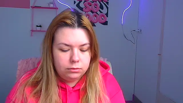 Snapshot of SusannaNight chatting on 01-19-26, 06:17 SusannaNight online show from 01-19-26, 06:17