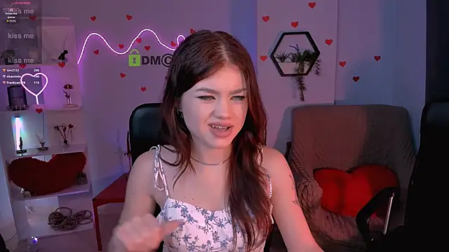 Snapshot of isabel_wave chatting on 02-21-26, 10:56 isabel wave online show from 02-21-26, 10:56