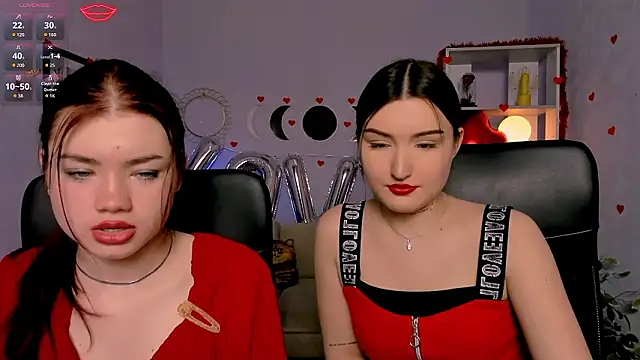 Snapshot of isabel_wave chatting on 02-14-26, 10:04 isabel wave online show from 02-14-26, 10:04