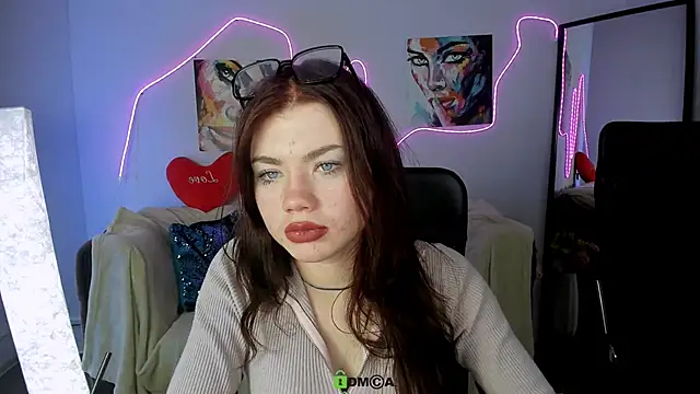 Snapshot of isabel_wave chatting on 02-06-26, 01:18 isabel wave online show from 02-06-26, 01:18