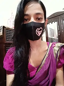 Snapshot of Green_LaDY66 chatting on 06-11-26, 11:18 Green LaDY66 online show from 06-11-26, 11:18