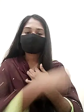 Green LaDY66 online show from 11-16-25, 08:41