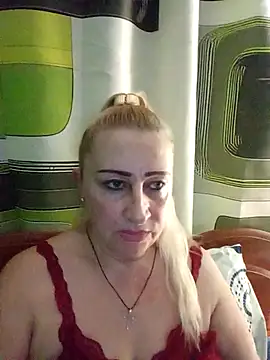 Esenia505 online show from 12-17-25, 04:01