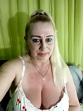 Esenia505 online show from 05-05-26, 01:36