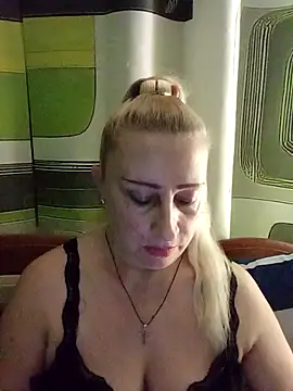 Esenia505 online show from 12-20-25, 02:03