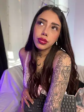 AshleyWinslow online show from 04-10-26, 02:02