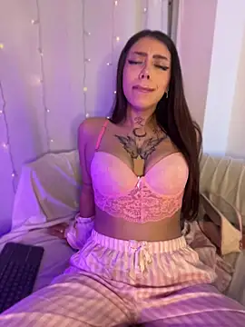AshleyWinslow online show from 05-04-26, 02:37