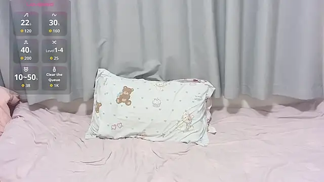 Snapshot of zhnlky chatting on 11-13-25, 03:27 zhnlky online show from 11-13-25, 03:27