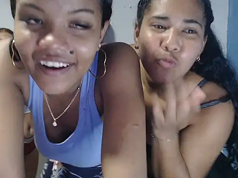 Snapshot of ricascomplacientes chatting on 10-30-25, 03:53 ricascomplacientes online show from 10-30-25, 03:53