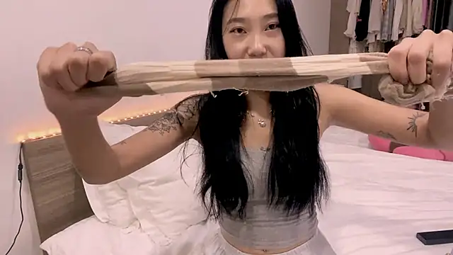 LizParadiz online show from 10-29-25, 11:31