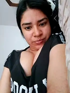 Snapshot of AlayaMore chatting on 11-02-25, 03:39 AlayaMore online show from 11-02-25, 03:39