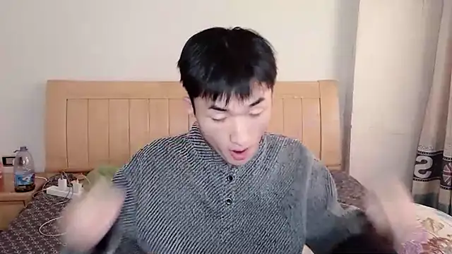 N228 online show from 11-30-25, 08:15