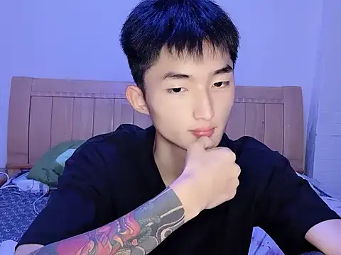 N228 online show from 11-11-25, 10:10