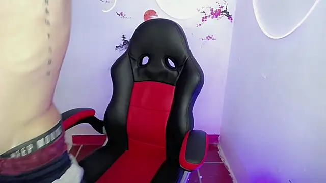 The latin boy online show from 11-15-25, 08:02