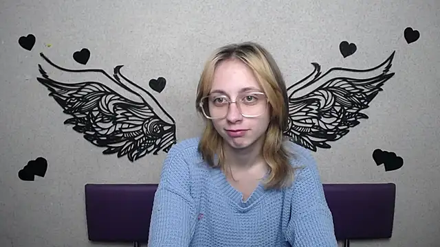 TracyLll online show from 11-24-25, 11:54