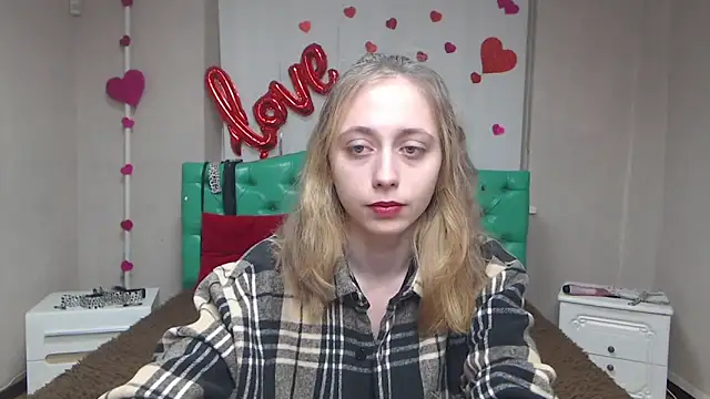 TracyLll online show from 02-08-26, 06:11