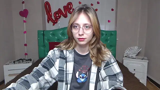 TracyLll online show from 02-25-26, 06:13