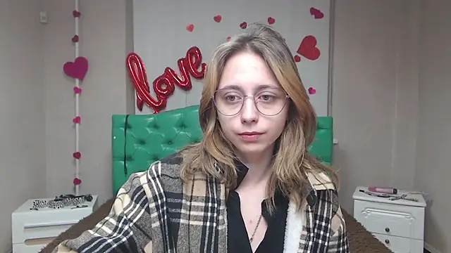 TracyLll online show from 02-16-26, 06:34