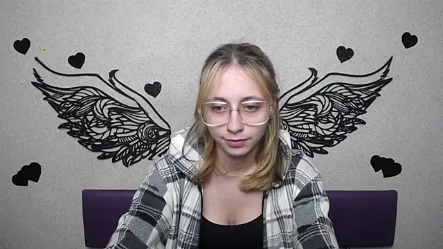 TracyLll online show from 11-23-25, 12:04