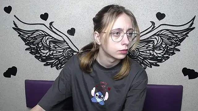 TracyLll online show from 02-28-26, 06:13