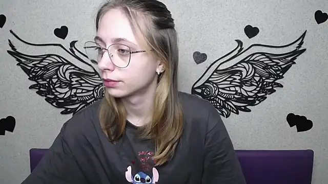 TracyLll online show from 03-07-26, 05:58