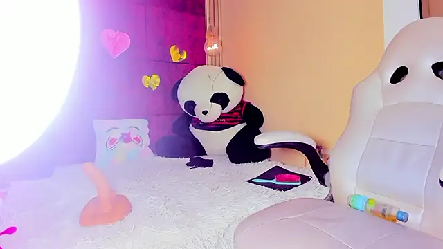 Snapshot of ChanellBrad chatting on 03-11-26, 02:00 ChanellBrad online show from 03-11-26, 02:00