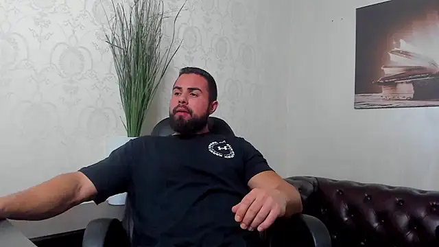 HayesWood online show from 11-26-25, 06:13