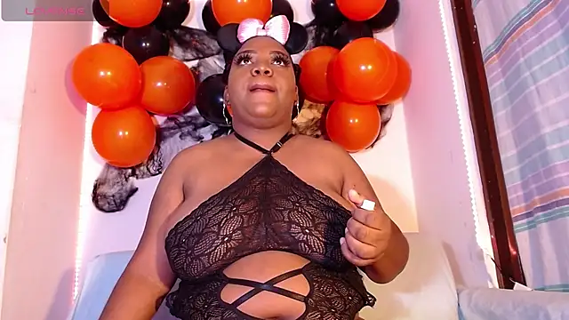 Snapshot of julieth_brown1 chatting on 10-29-25, 10:42 julieth brown1 online show from 10-29-25, 10:42